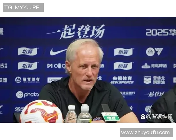 球队状态低迷：球员故意摆烂求离队未果，交易窗口关闭后主教练主动化解更衣室紧张矛盾